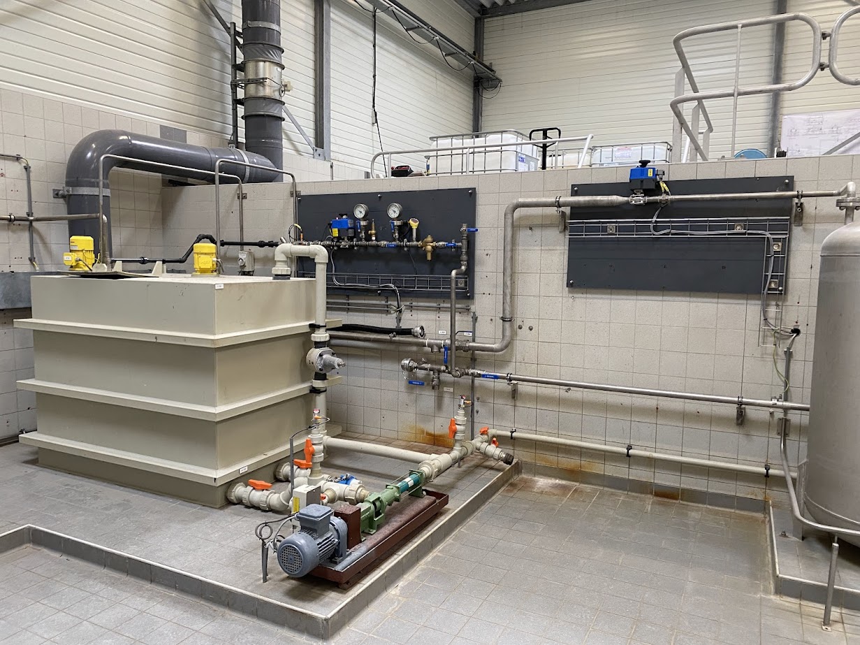 Leidingwerk effluentinstallatie RWZI Burgum, door V.D.K Staal B.V.